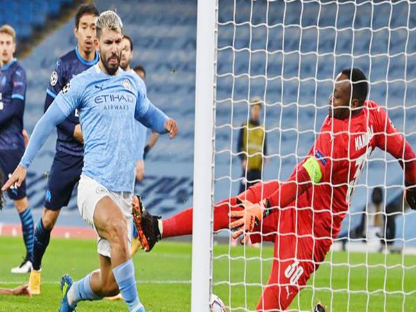Pep phán quyết về Aguero