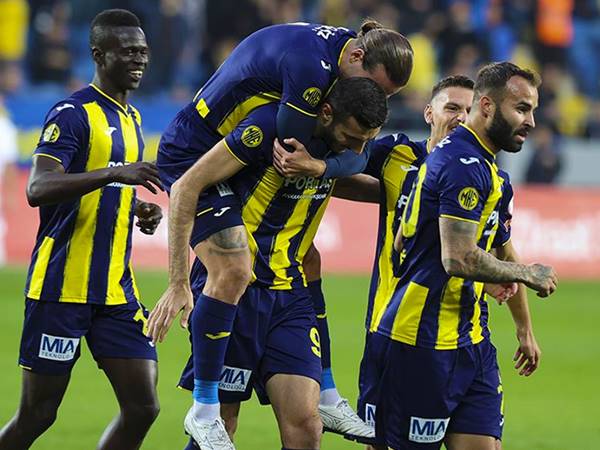 Dự đoán bóng đá giữa Ankaragücü vs Rize, 0h ngày 12/12