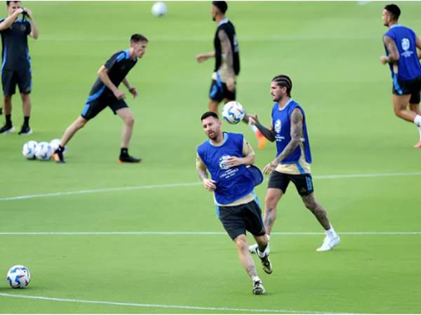 Bóng đá QT ngày 4/7: Messi mang tin vui cho ĐT Argentina