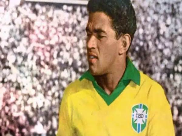 Tiền đạo phải: Garrincha