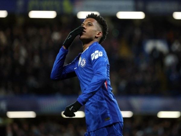 Liam Delap khép lại chiến thắng và sức mạnh trẻ hóa của Chelsea Liam Delap khép lại chiến thắng và sức mạnh trẻ hóa của Chelsea