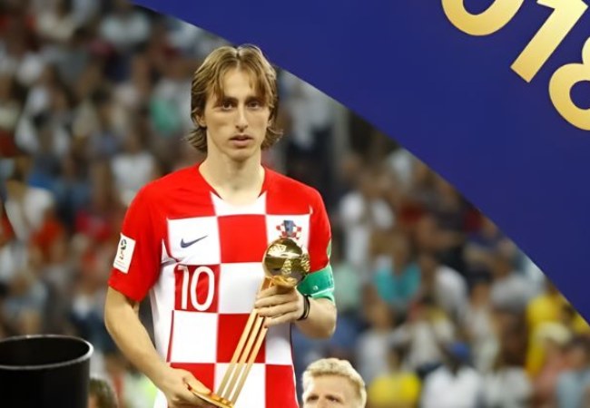 Luka Modric đã vượt qua Cristiano Ronaldo và Lionel Messi để giành giải Quả bóng vàng 2018 Luka Modric đã vượt qua Cristiano Ronaldo và Lionel Messi để giành giải Quả bóng vàng 2018